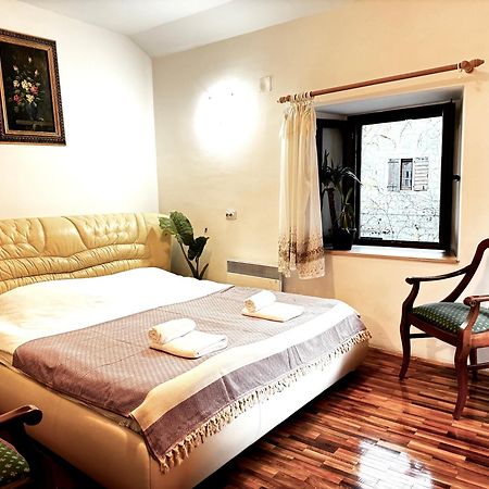 Novi Svet Apartment Kotor Luaran gambar