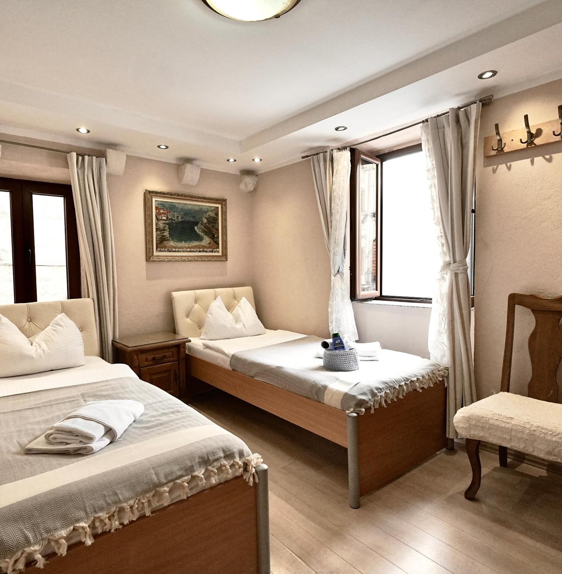 Novi Svet Apartment Kotor Luaran gambar