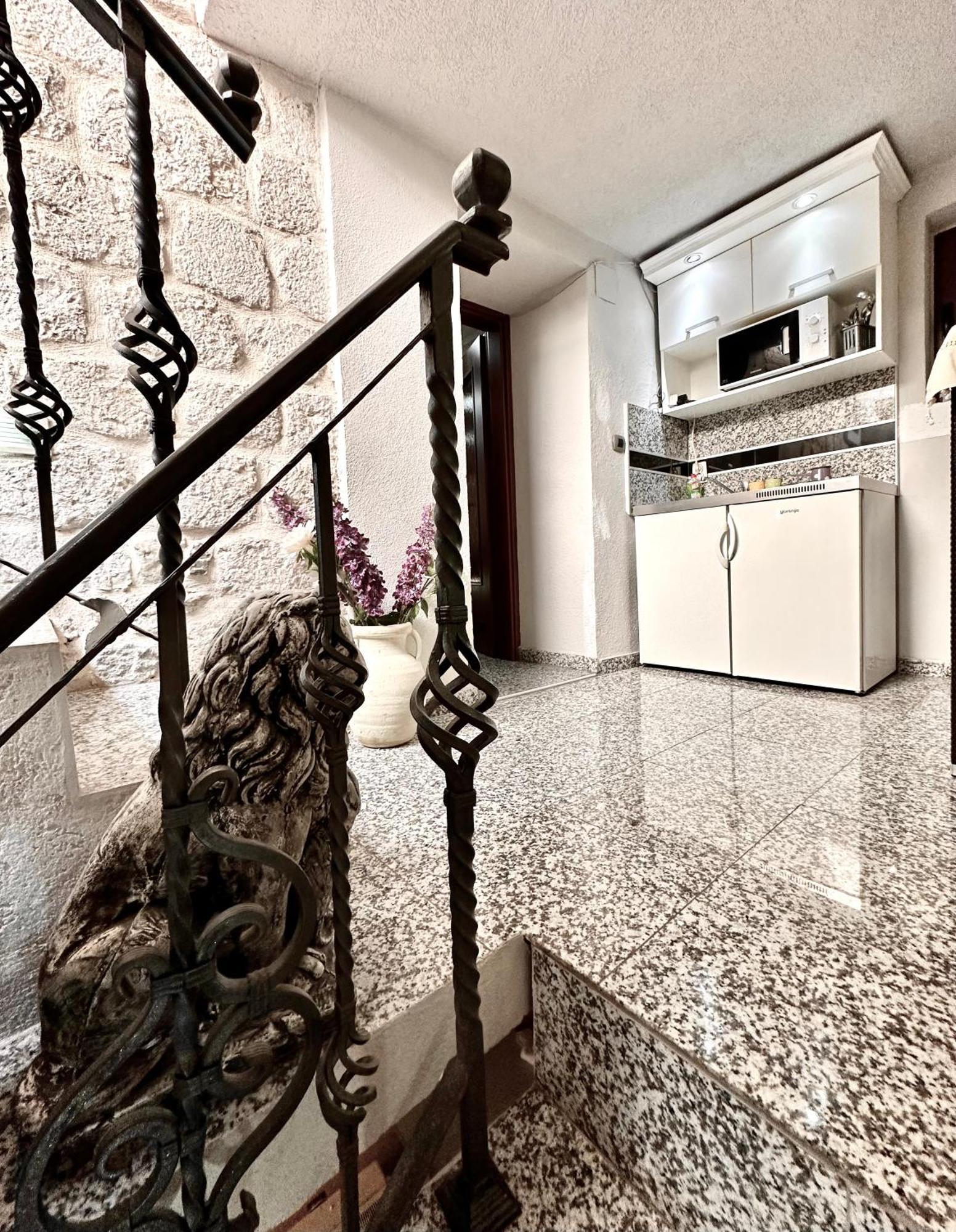 Novi Svet Apartment Kotor Luaran gambar