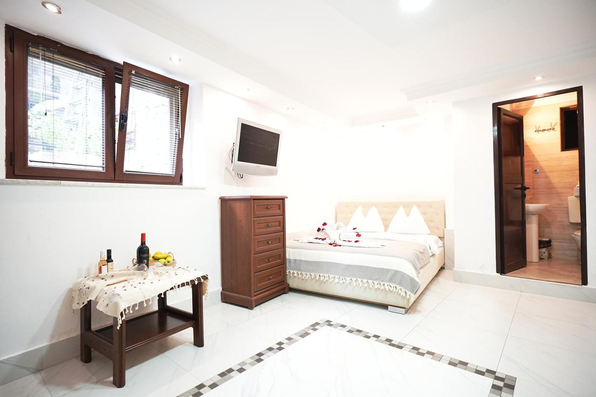 Novi Svet Apartment Kotor Luaran gambar
