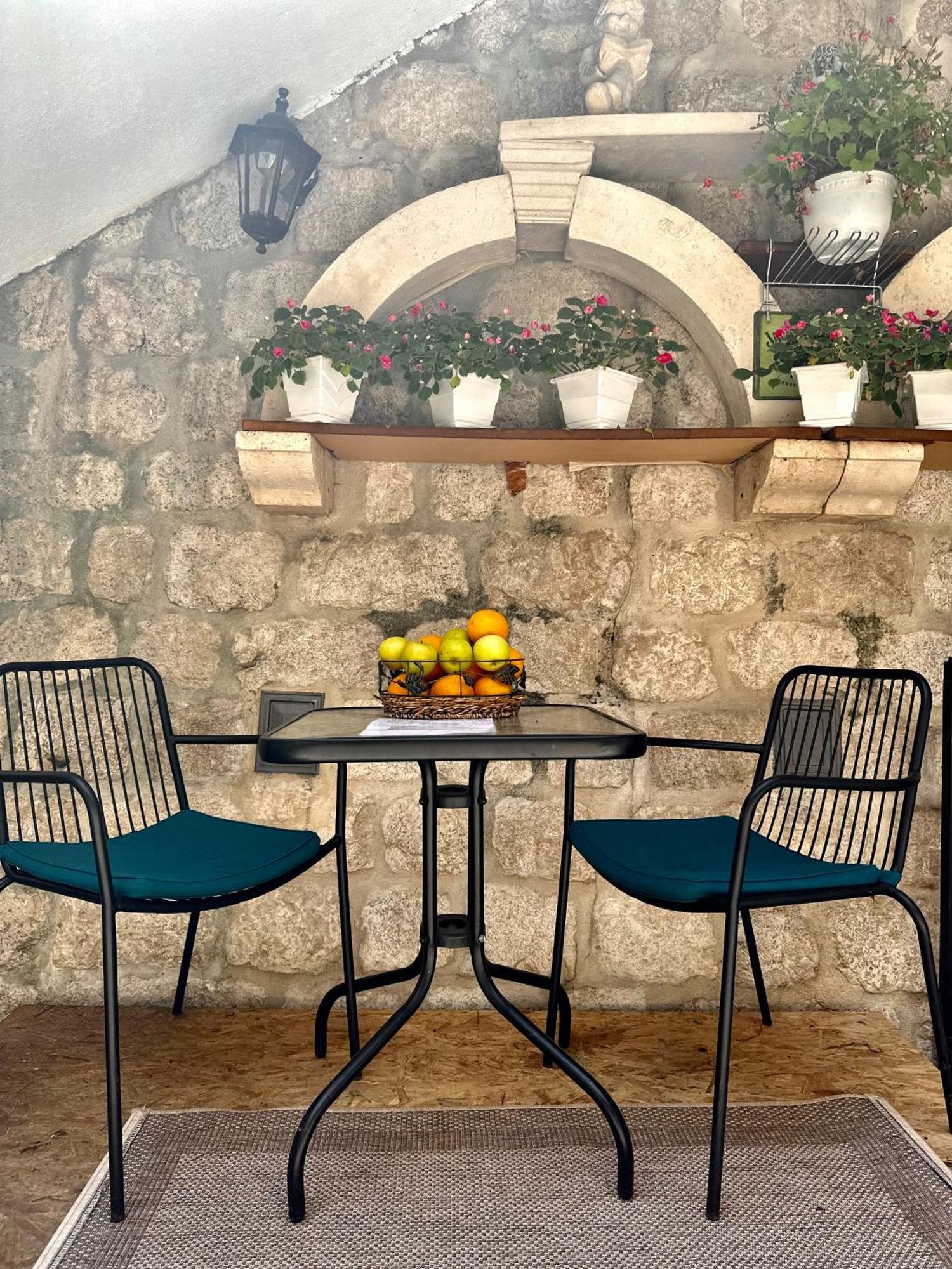 Novi Svet Apartment Kotor Luaran gambar